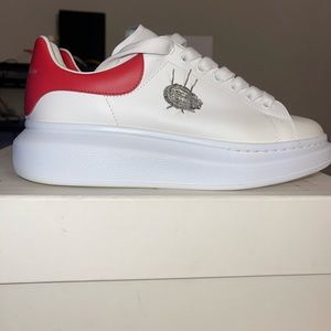 Oversized Alexander Mcqueens